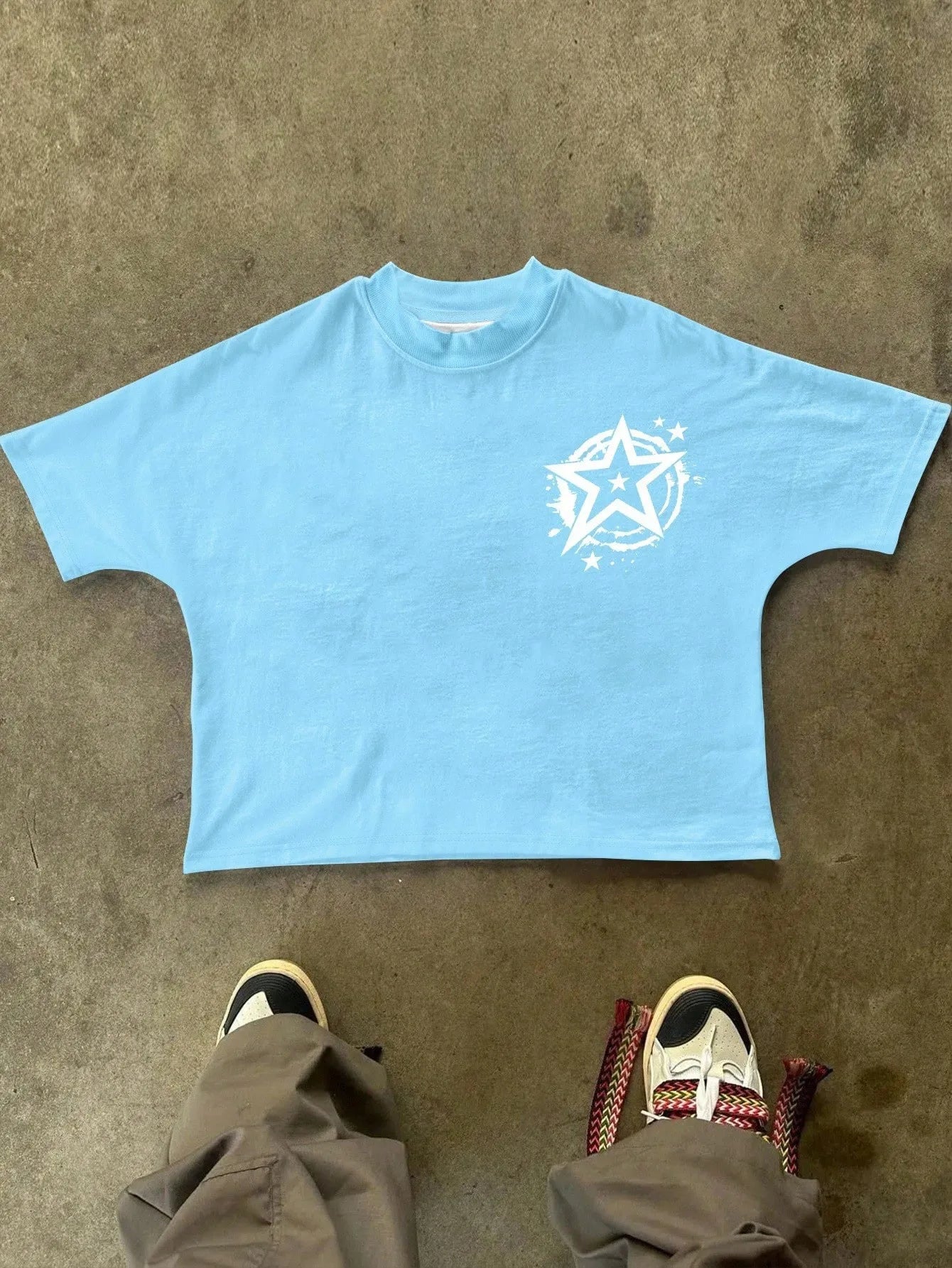 The new men's T-shirt for the summer of 2025 features a casual fashionable comfortable and breathable 3D star pattern print