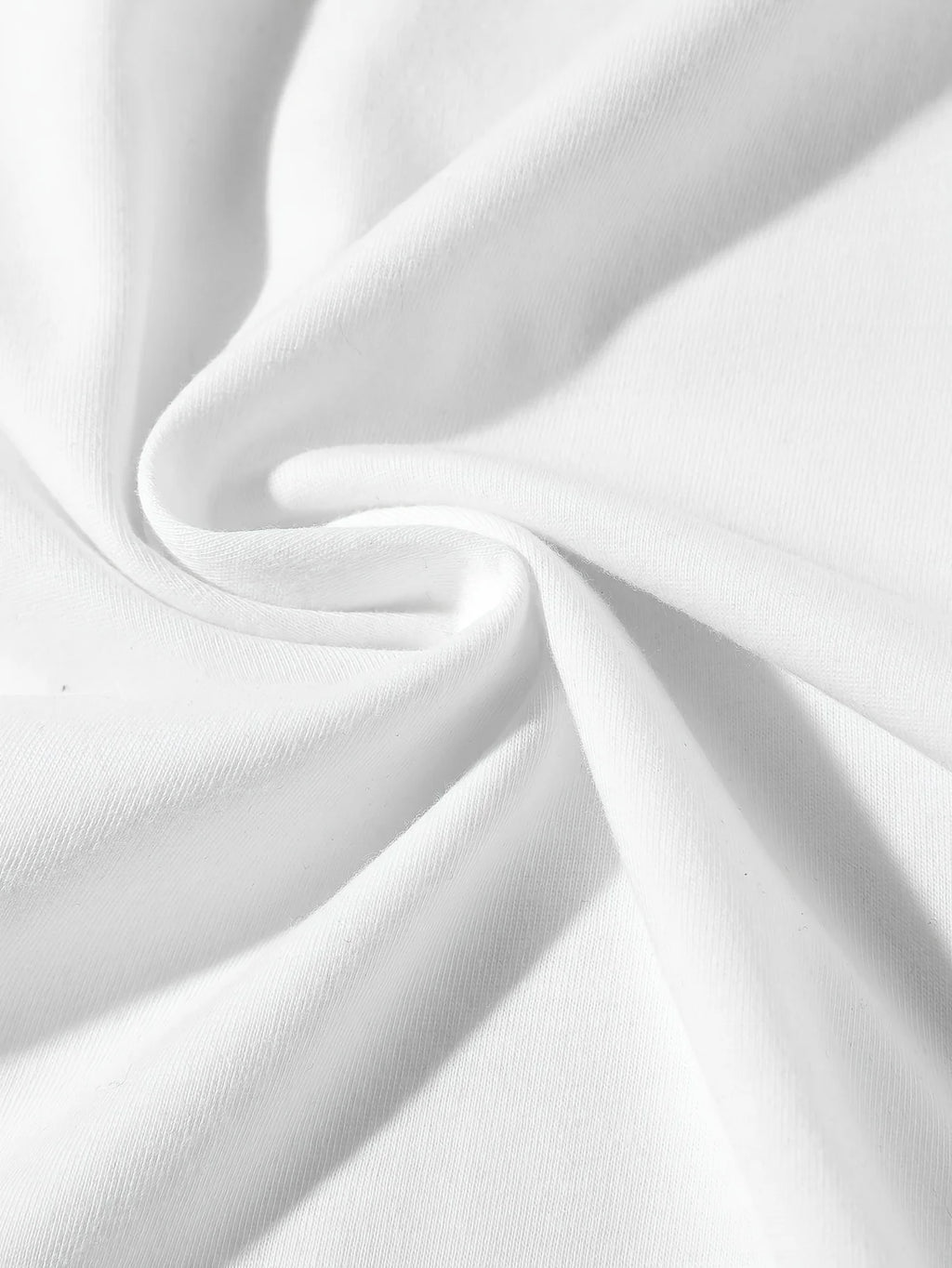 The 2025 summer new men's T-shirt is a casual fashionable and creative line letter print round-neck T-shirt with polyester men