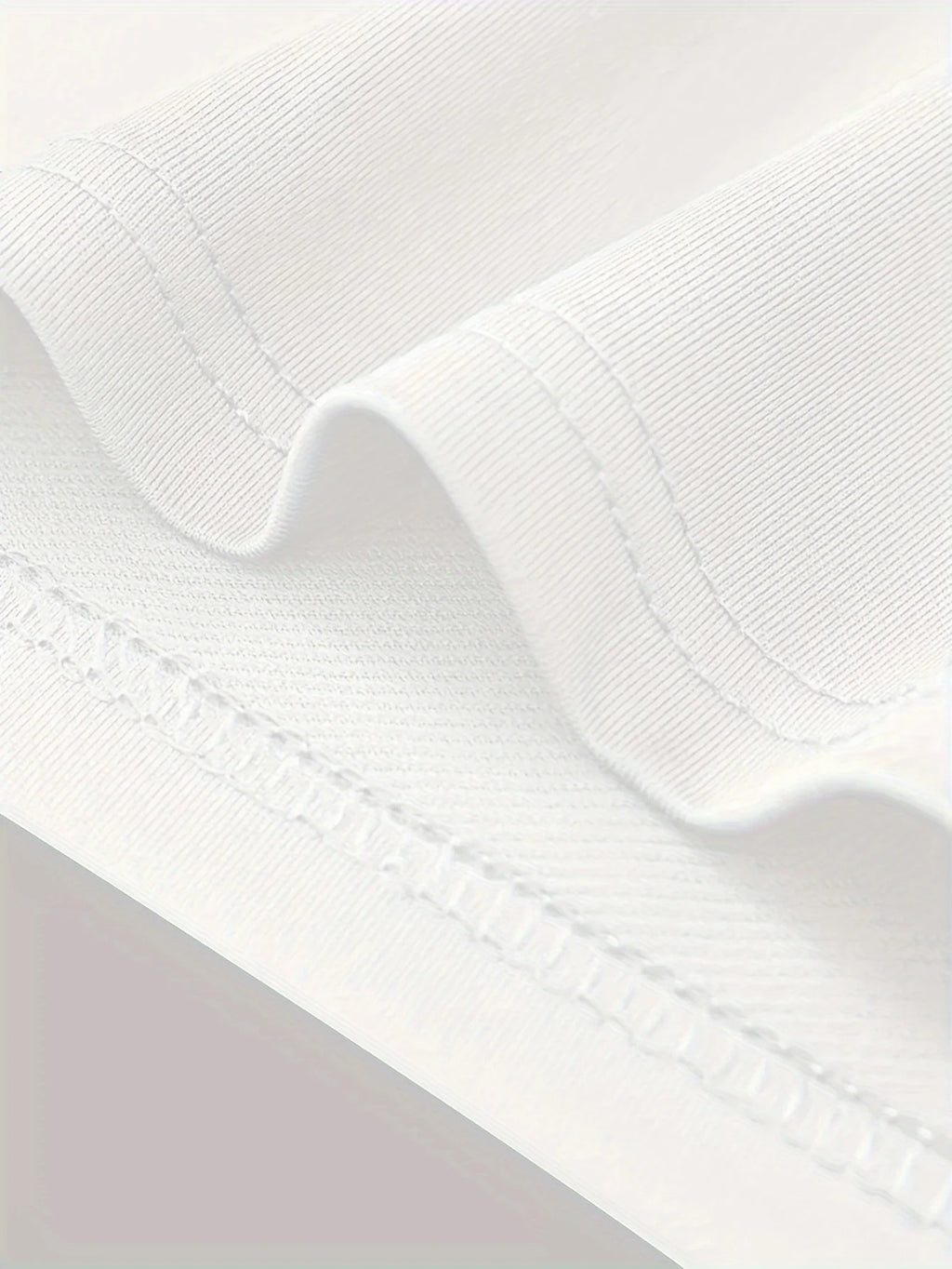 The 2025 summer new men's T-shirt is a casual fashionable and creative line letter print round-neck T-shirt with polyester men